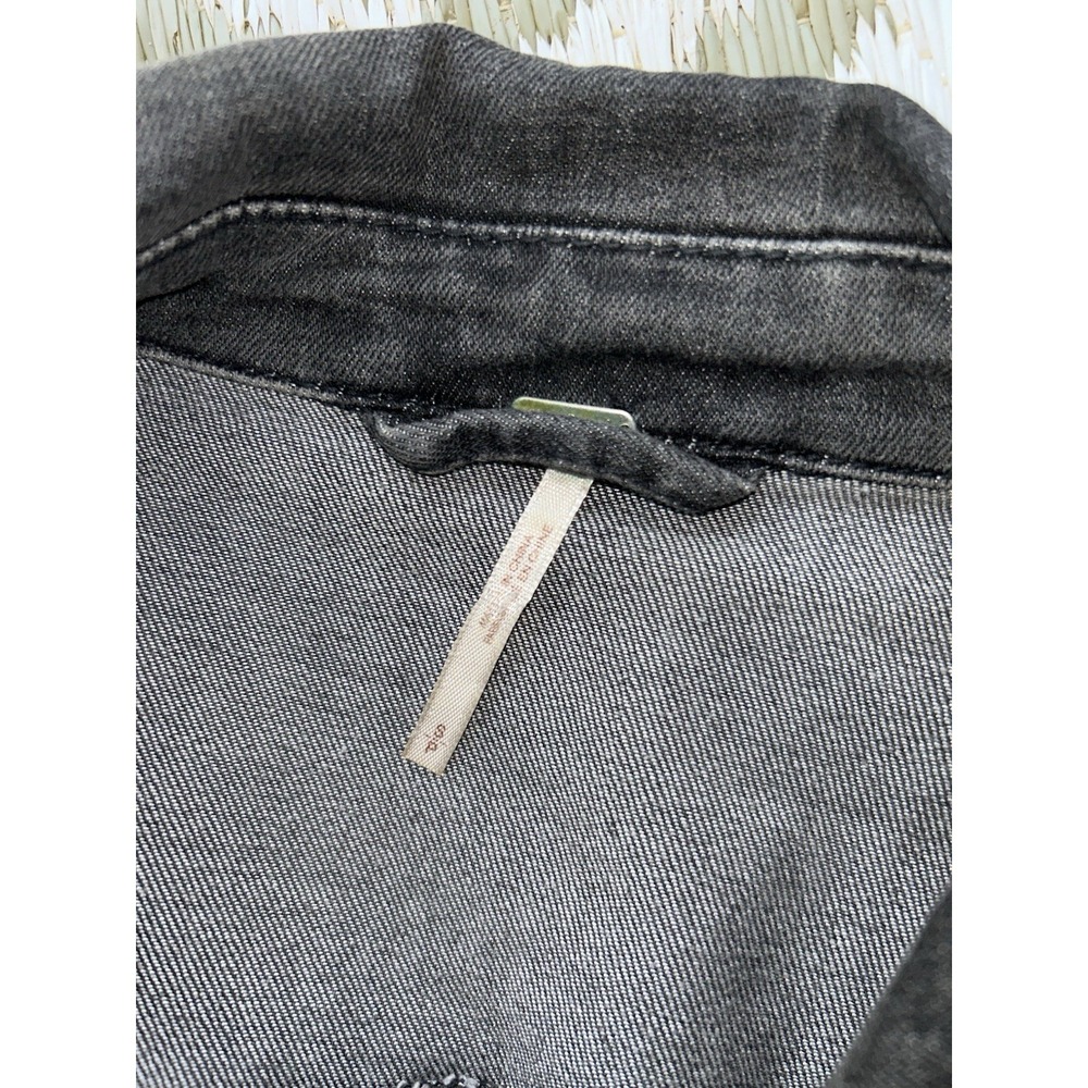 FREE PEOPLE Cropped Moto Jean Jacket Faded Black Crop Sz Small - Picture 3 of 8